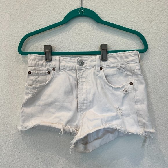 Zara White Jean Shorts, Size 6 - Picture 3 of 6